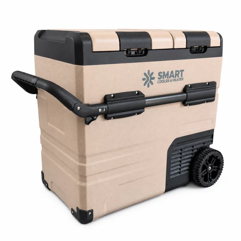 sh-bg-9487-1.unnamed-file Автохладилник с компресор Smart Cooler, с Bluetooth, колела и двойна зона на охлаждане, капацитет 55L, включена еко такса. - Image 1